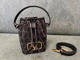 Picture of Valentino Lady Handbags _SKUfw144254989fw